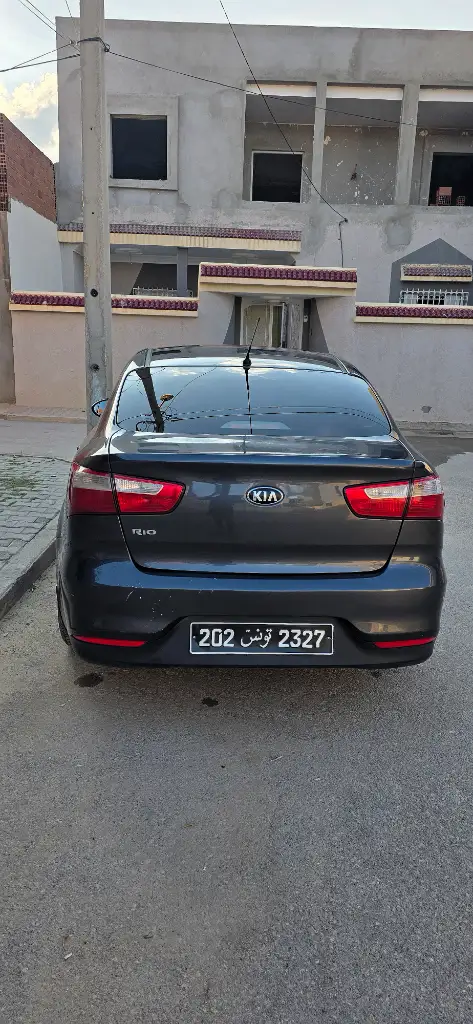 Kia RIO - Photo 3