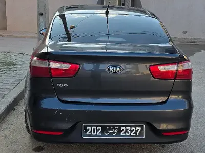 Kia RIO - Photo 8