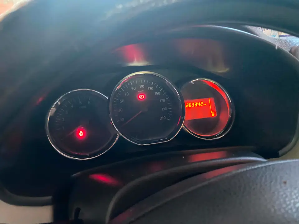 Dacia SANDERO - Photo 8