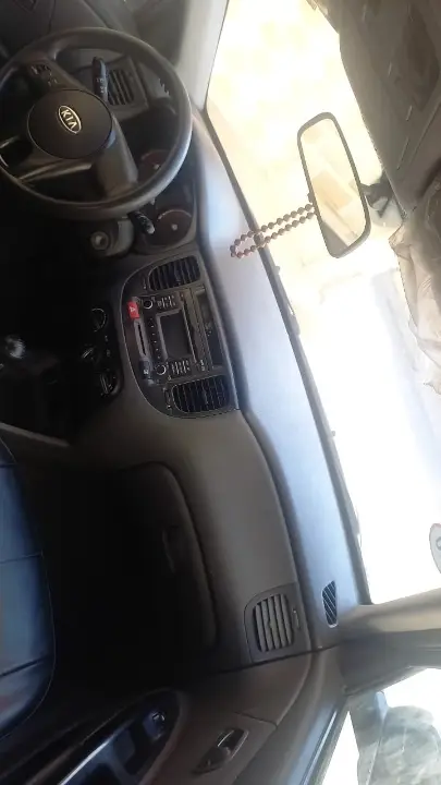 Kia RIO - Photo 5