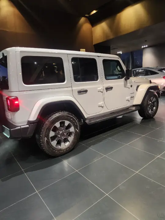 Jeep WRANGLER - Photo 7