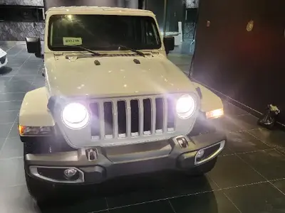 Jeep Wrangler sahara 2023 49000 km