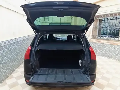 Peugeot 3008 - Photo 2