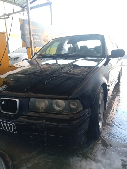 Bmw 318 - Photo 2