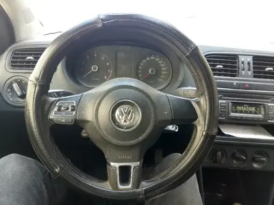Volkswagen Polo - Photo 4