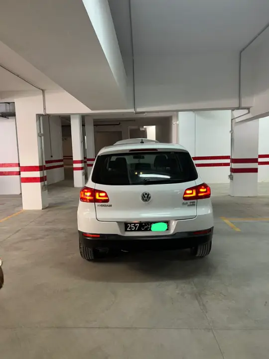 Volkswagen Tiguan - Photo 2