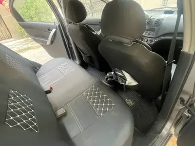 Chevrolet AVEO - Photo 5