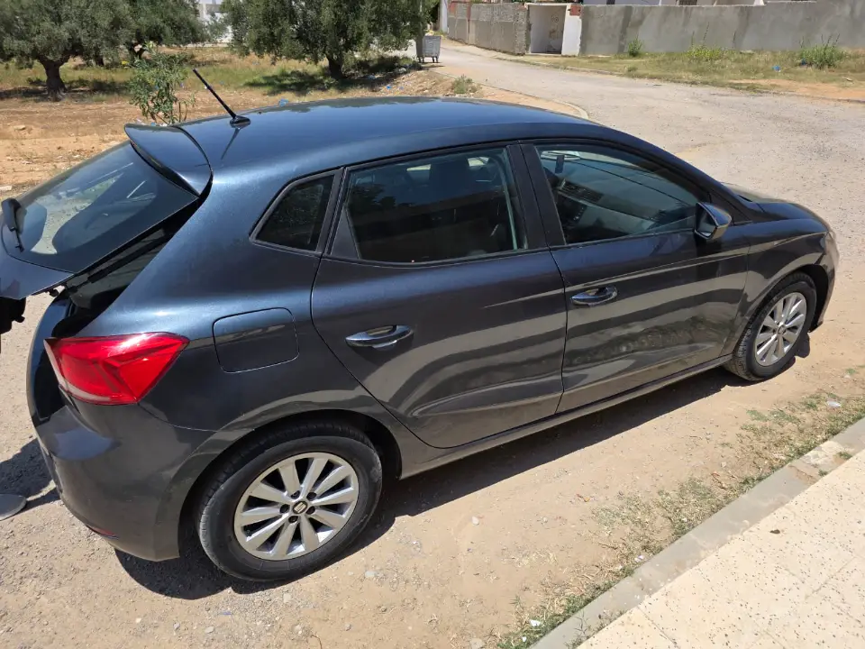 Seat Ibiza - Photo 3