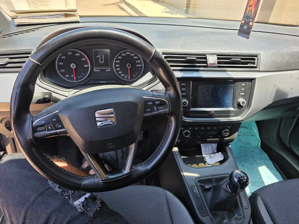 Seat Ibiza - Photo 2