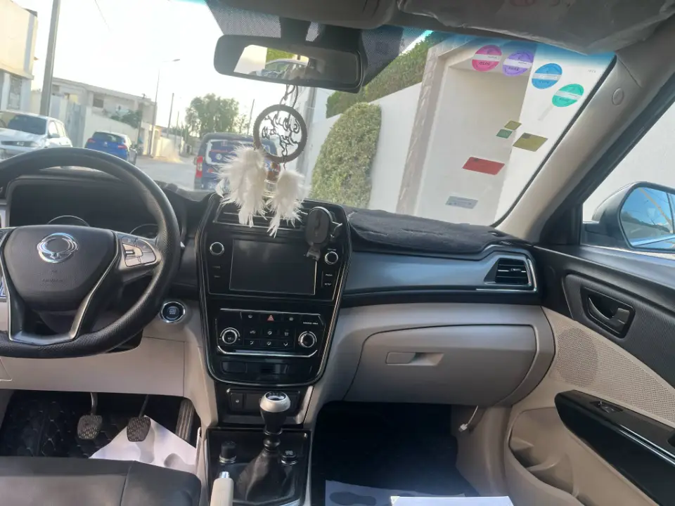 Ssangyong Tivoli - Photo 2