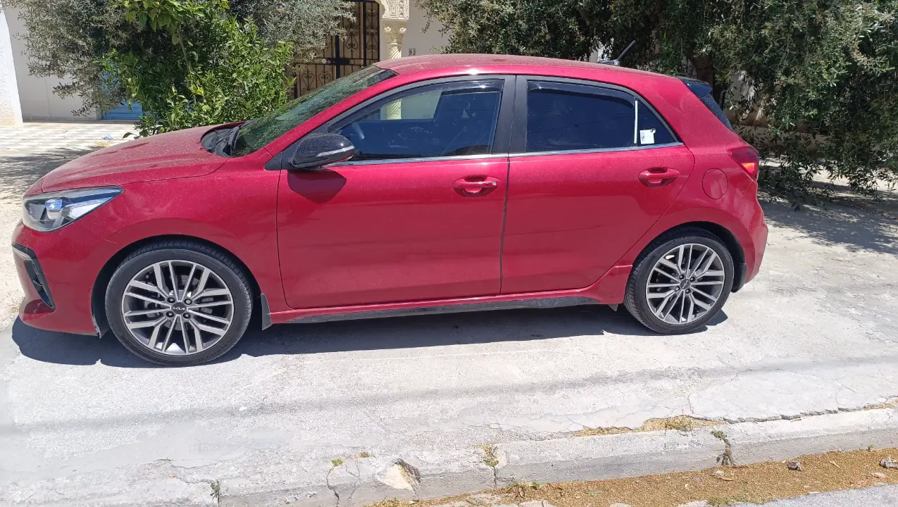 Kia RIO - Photo 4