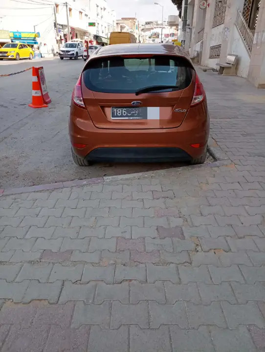 Ford FIESTA - Photo 11
