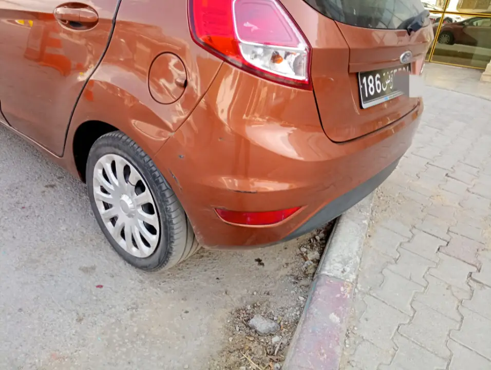 Ford FIESTA - Photo 3