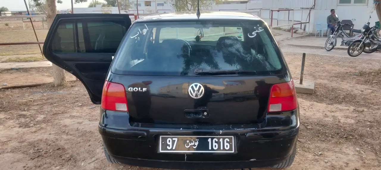 Volkswagen Golf 4 - Photo 2