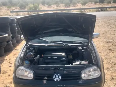 Volkswagen Golf 4 - Photo 3