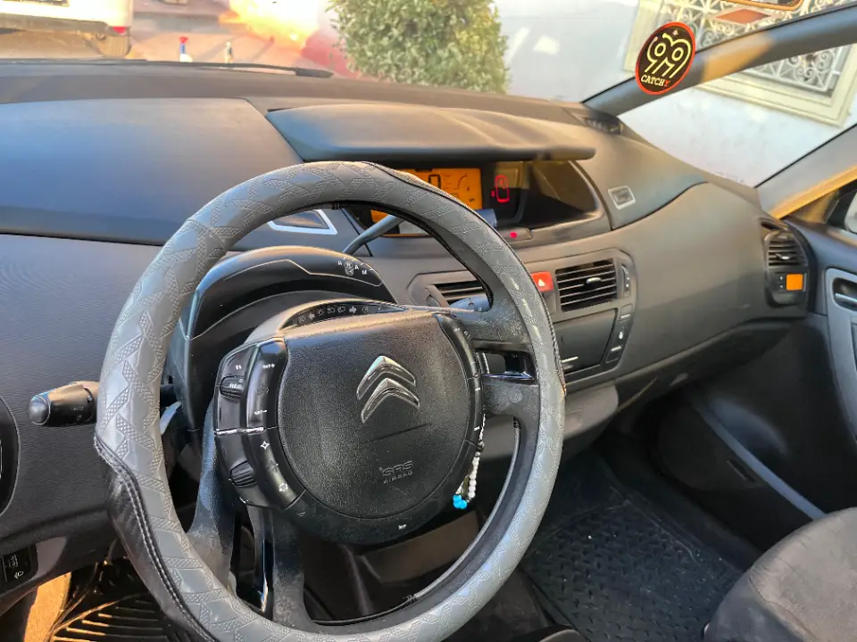 Citroen C4 PICASSO II - Photo 10