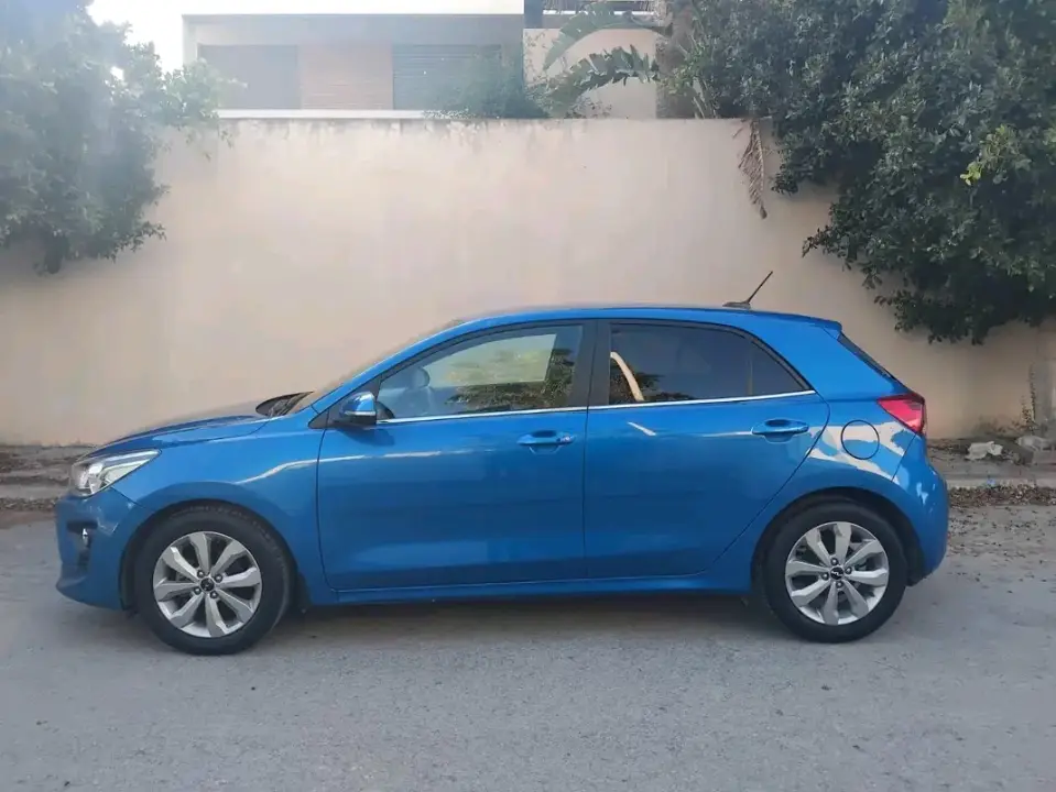 Kia RIO - Photo 8