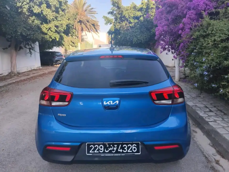 Kia RIO - Photo 10