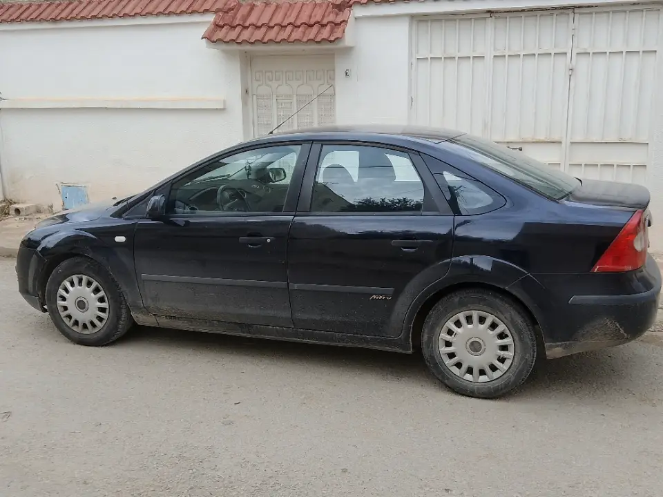 Ford FOCUS - Photo 3