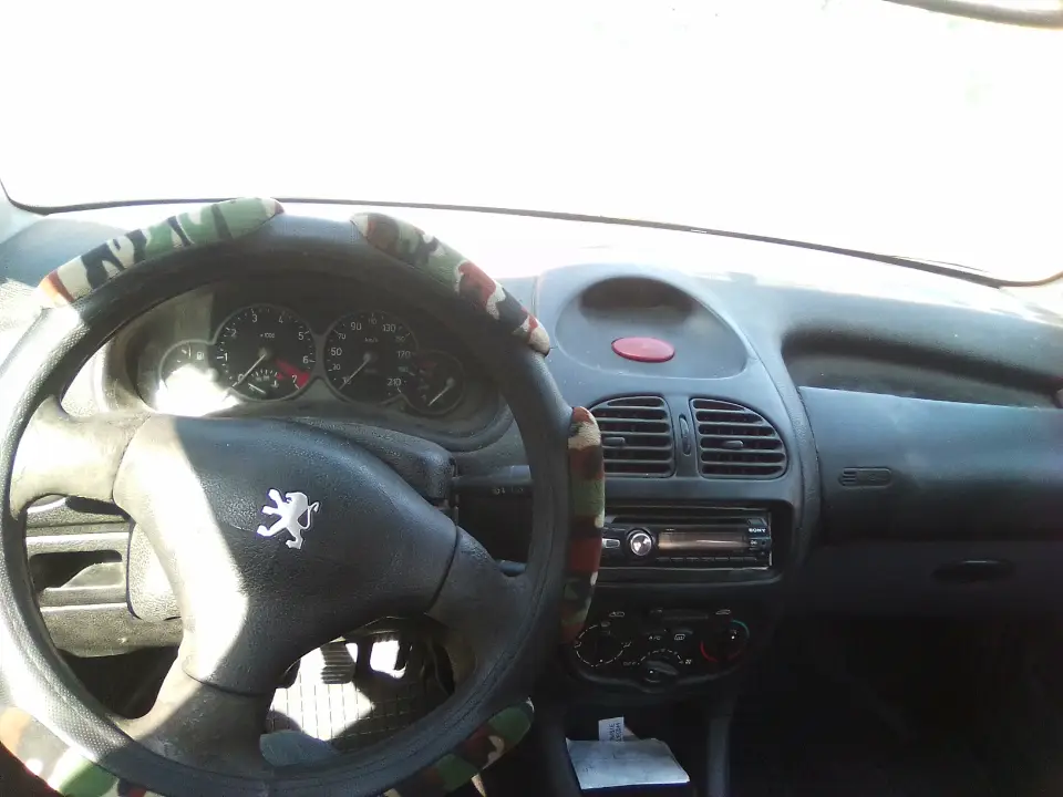 Peugeot 206 - Photo 4