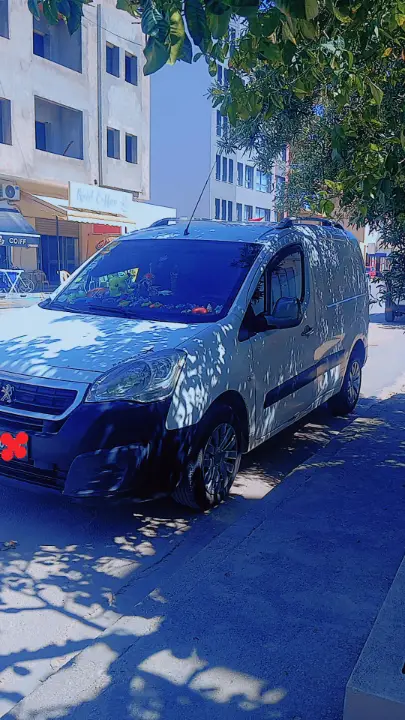 Peugeot Partner - Photo 6