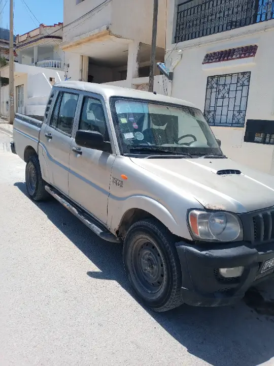 Mahindra SCORPIO - Photo 4