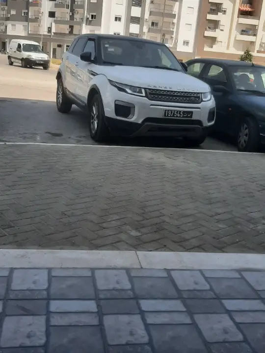 Land rover EVOQUE 2016