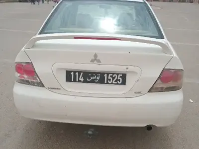 Mitsubishi Lancer - Photo 5