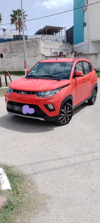 Mahindra KUV 100 - Photo 6