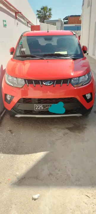 Mahindra KUV 100 - Photo 8