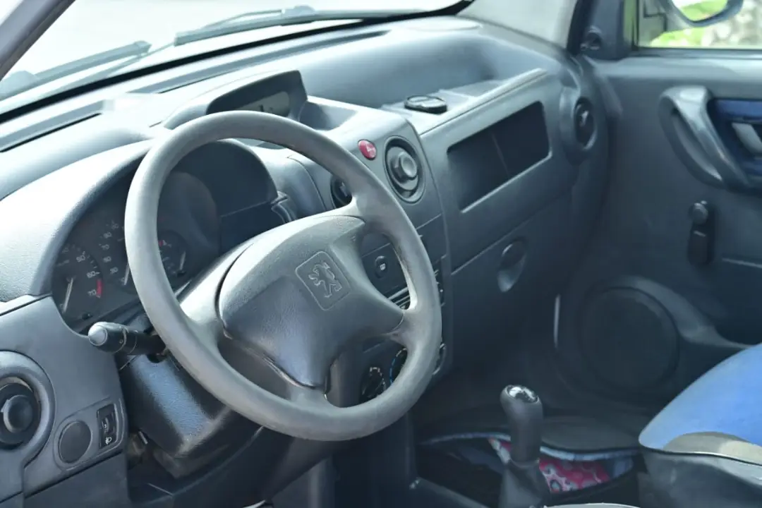 Peugeot Partner - Photo 8
