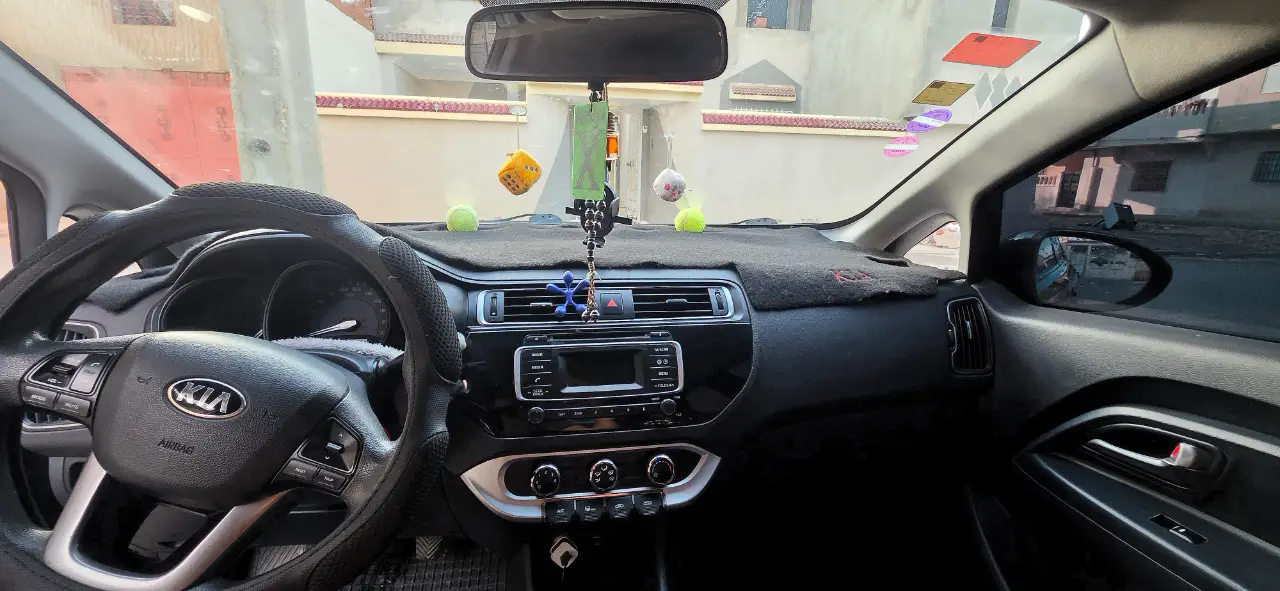 Kia RIO - Photo 8