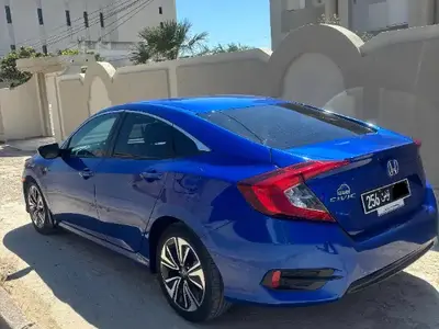 Honda CIVIC - Photo 6
