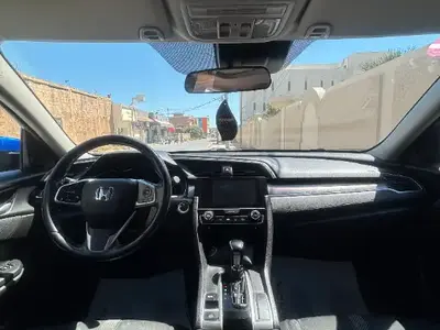 Honda CIVIC - Photo 2