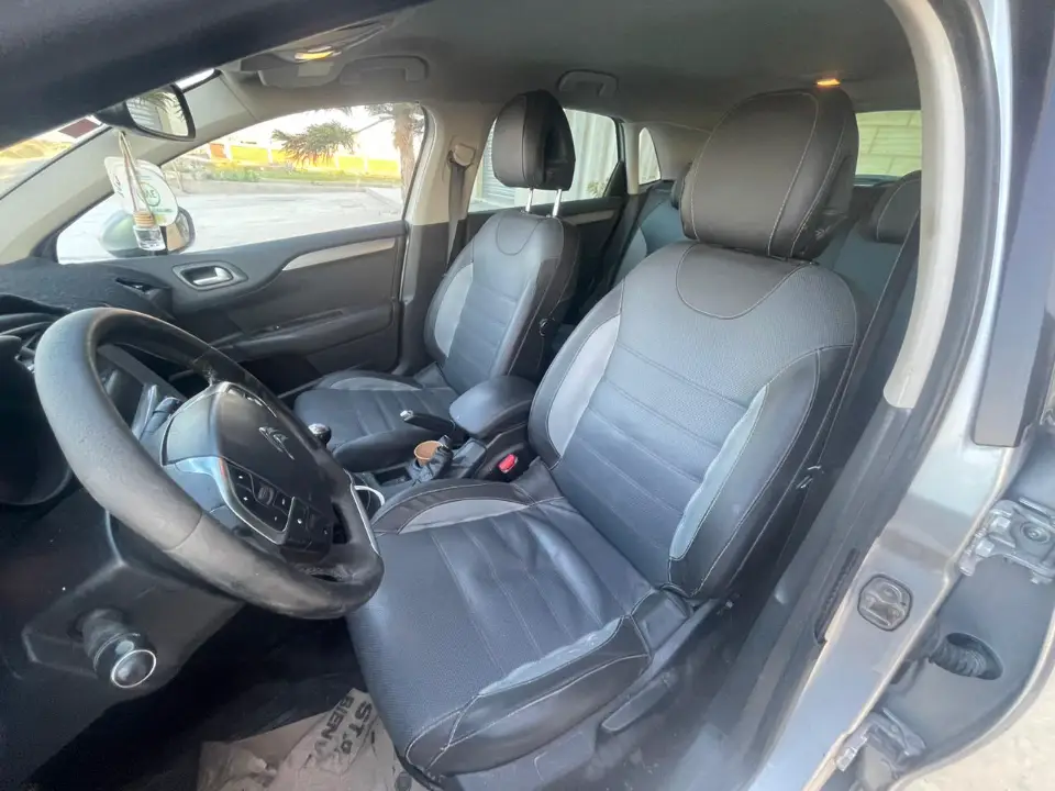 Citroen C4 - Photo 8
