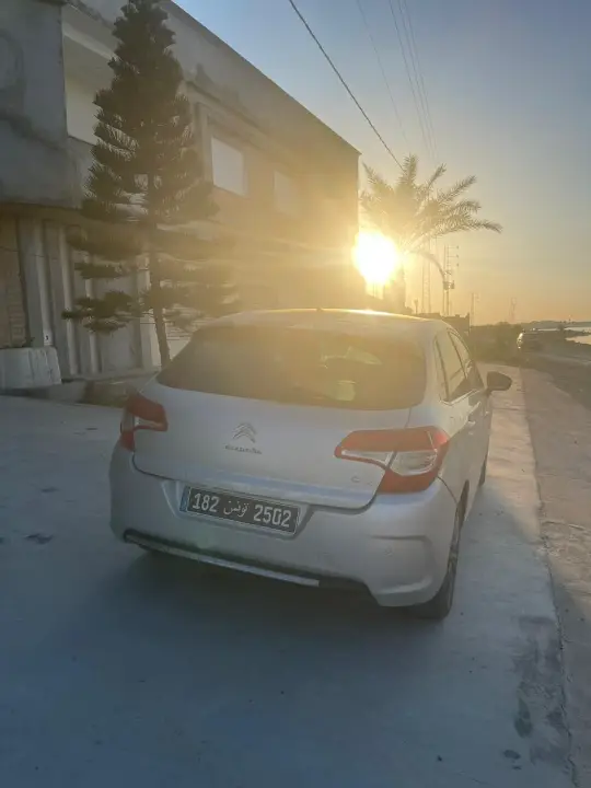 Citroen C4 - Photo 3