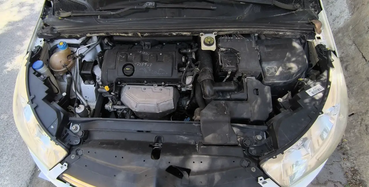 Citroen C4 - Photo 8