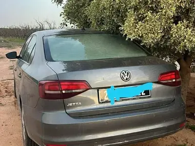 Volkswagen Jetta - Photo 4