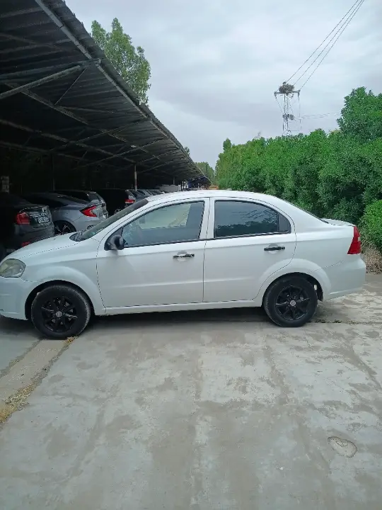 Chevrolet AVEO - Photo 3