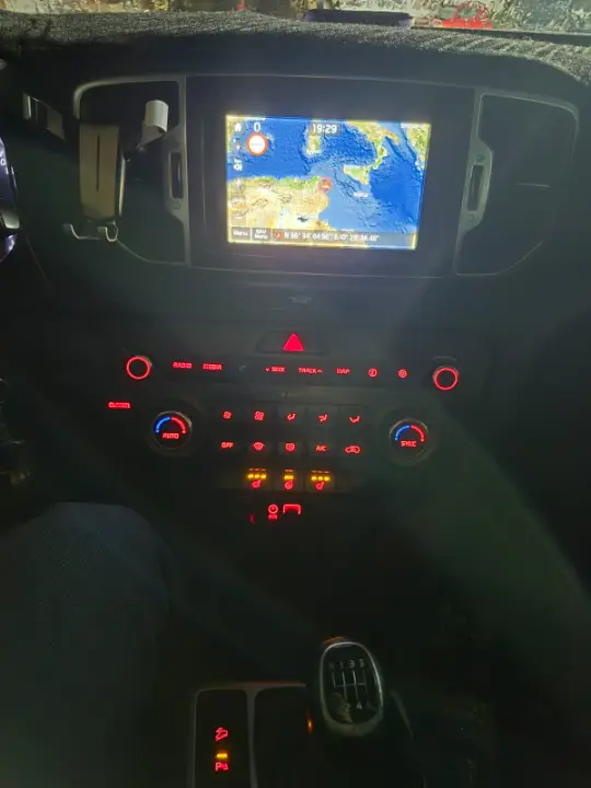 Kia SPORTAGE - Photo 4