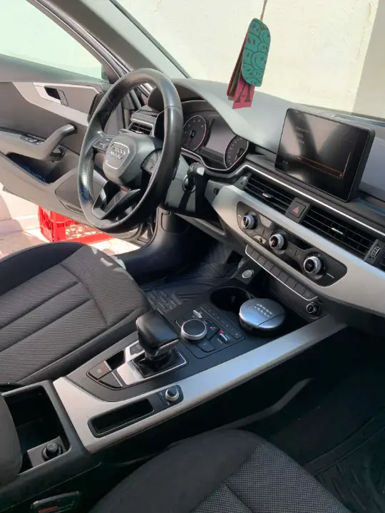 Audi A4 - Photo 4