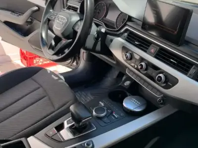 Audi A4 - Photo 4