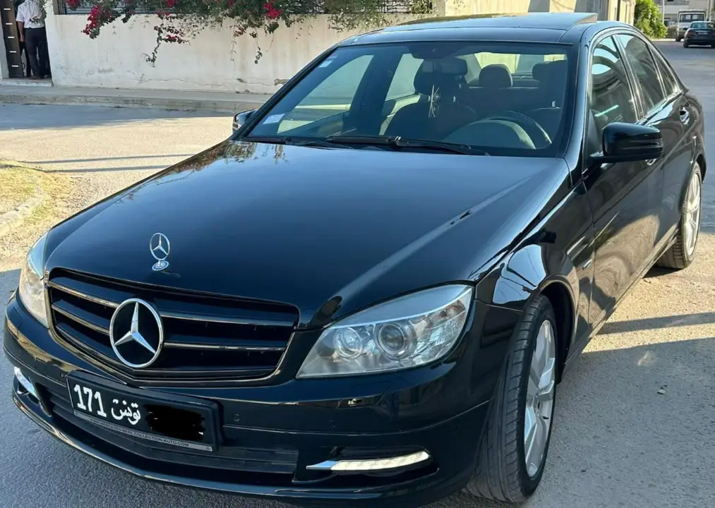 Mercedes 200 - Photo 6