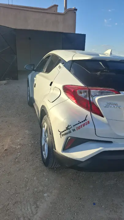 Toyota C-HR - Photo 3
