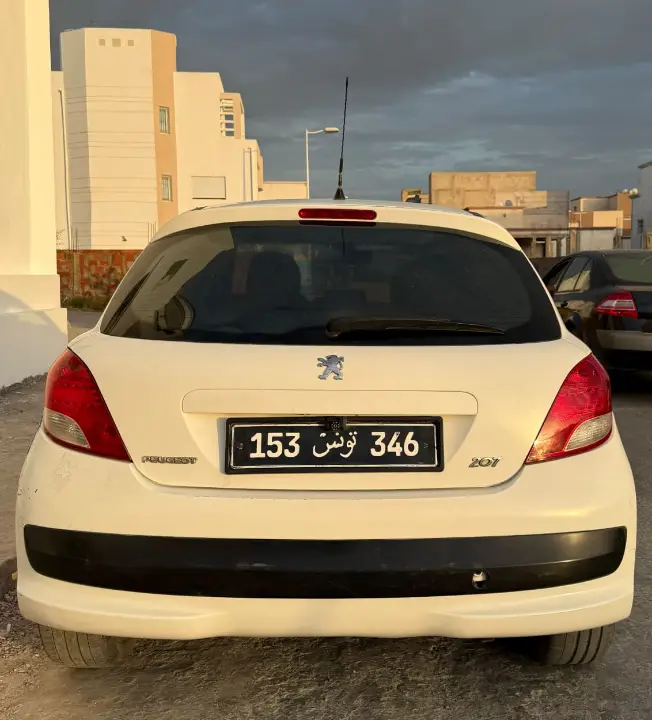 Peugeot 207 - Photo 12