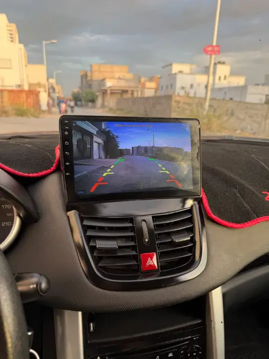 Peugeot 207 - Photo 5