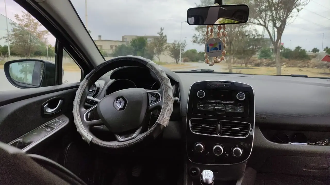 Renault Clio - Photo 4