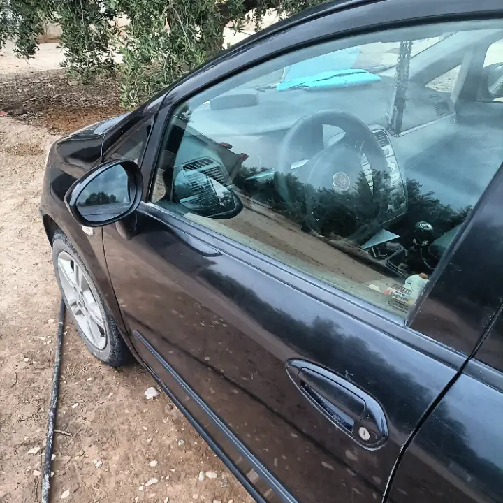Fiat GRANDE PUNTO - Photo 2