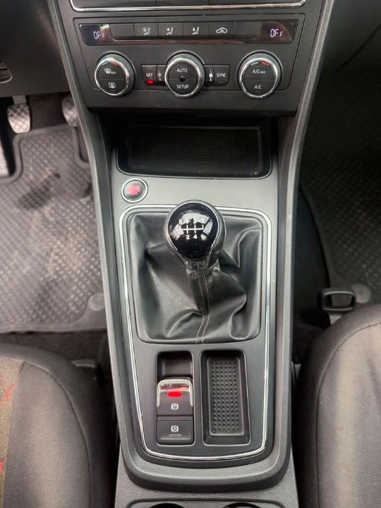 Seat Leon - Photo 5