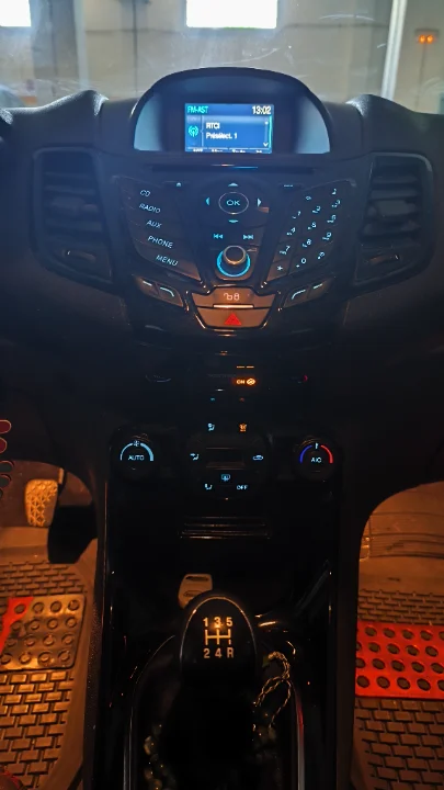 Ford FIESTA - Photo 3